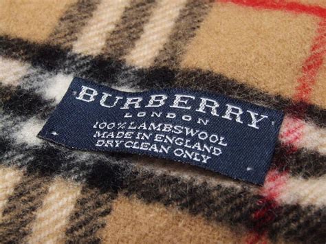 does burberry make cotton scarves